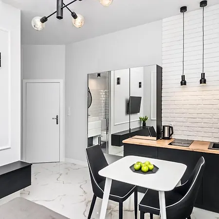 Neatspace - Ruska Center * ורוצלב